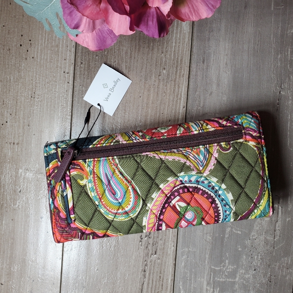 NWT Vera Bradley Heirloom Paisley Quilted RFID Trifold Wallet MSRP $48.00 - Picture 2 of 14